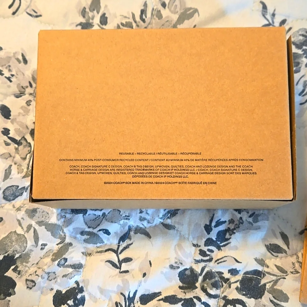 NEW Set Of 2 Coach New York Gift Boxes & Small Bag - Picture 3 of 9